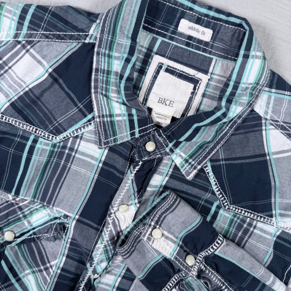 BKE Plaid Western Pearl Snap Shirt Long Sleeve‎ Button Up Mens Size Medium